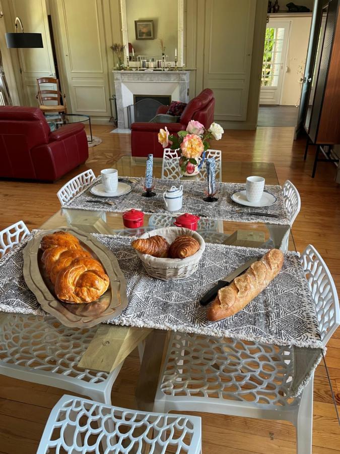 Le Logis D'Anne-Sophie Bed and Breakfast Chuignolles Exteriör bild